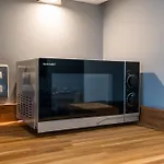Apartment Modern 2br With Balcony - Sleeps 8