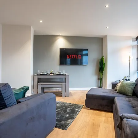 Modern 2br With Balcony - Sleeps 8 Daire Leeds (West Yorkshire)